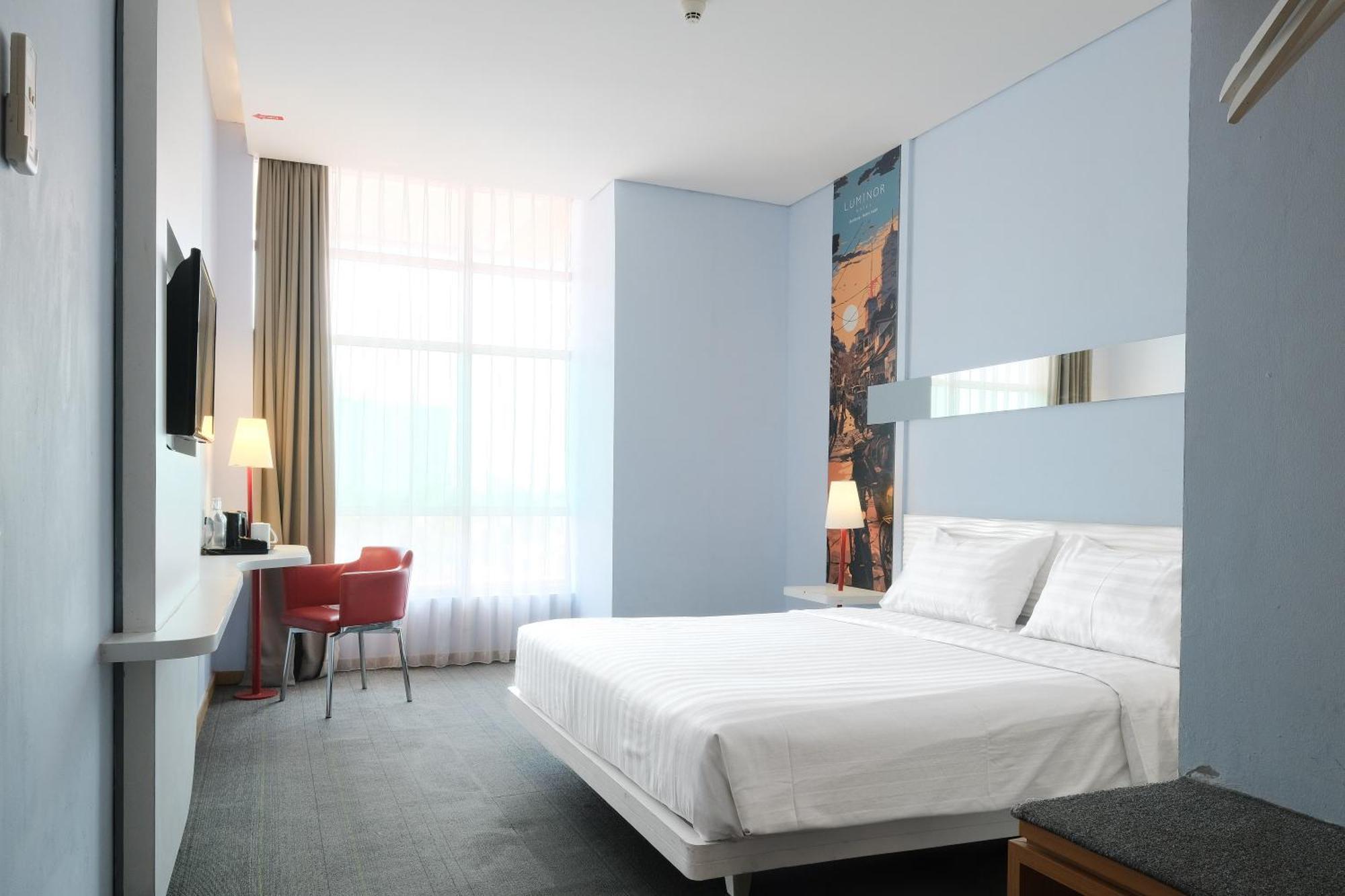 Cicadas Luminor Hotel Metro Indah - Bandung By Wh מראה חיצוני תמונה