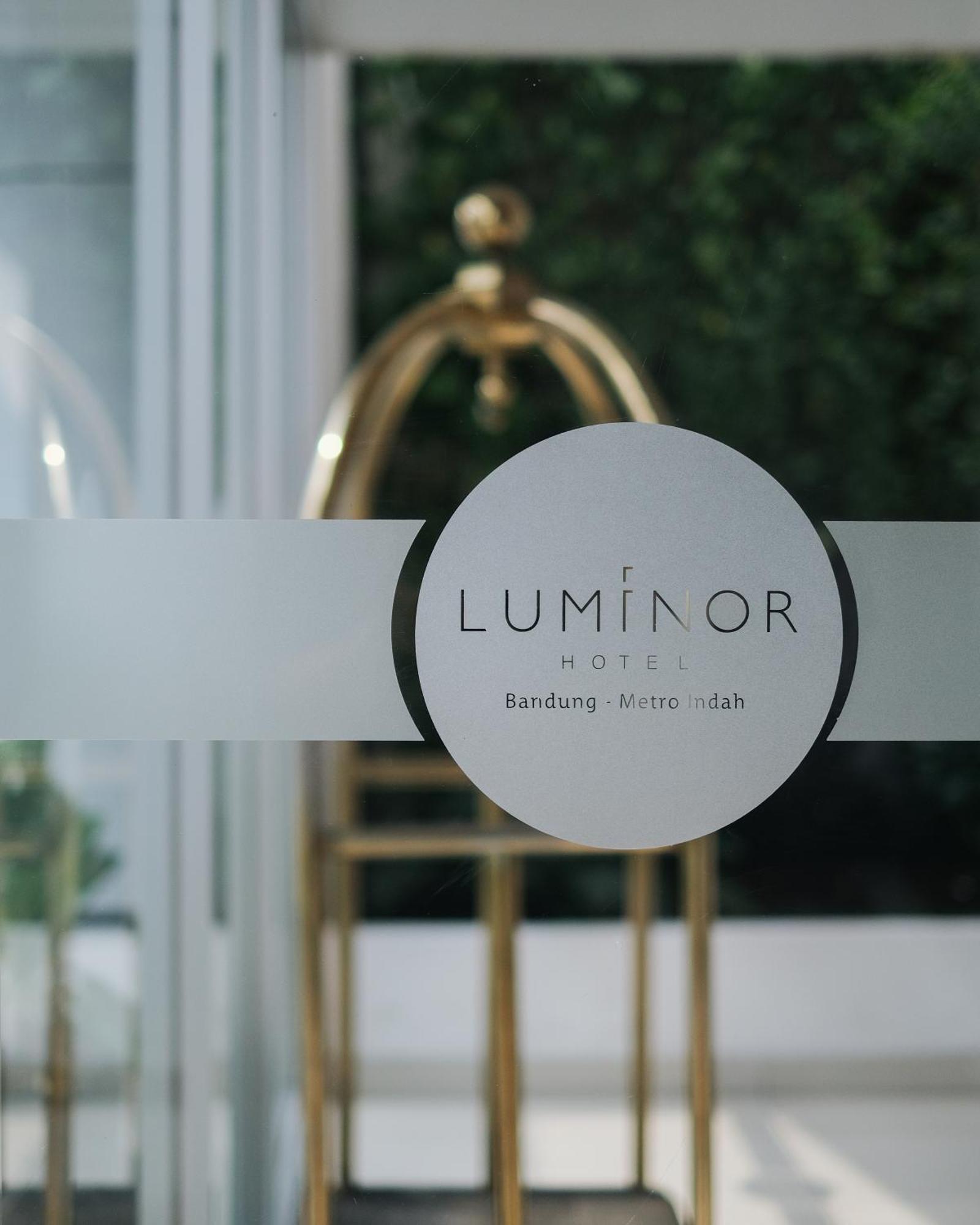 Cicadas Luminor Hotel Metro Indah - Bandung By Wh מראה חיצוני תמונה